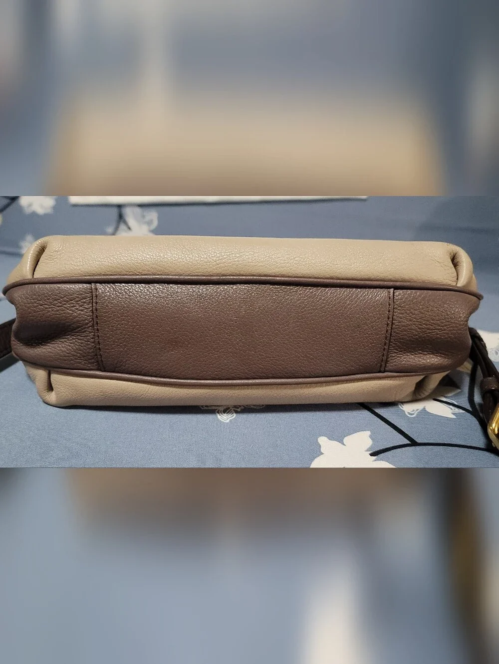Marc by Marc Jacobs Taupe/Brown Pebbled Leather Shoulder/Crossbody Bag - Picture 12 of 16